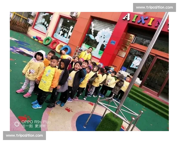 《全程回顾巴掌比赛冠军激烈角逐与赛场幕后精彩瞬间》